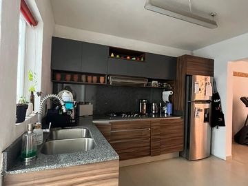 CASA EN VENTA EN EL CORTIJO CON AMPLIA TERRAZA