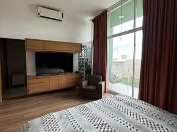 CASA EN VENTA EN EL CORTIJO CON AMPLIA TERRAZA