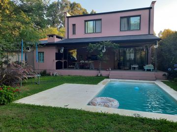 Venta de excelente casa en el Barrio Los Paraisos en Cardales! DIVINA!