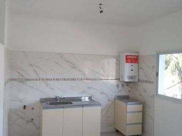 VENDO HERMOSO DPTO A ESTRENAR EN ZONA JERARQUICOS