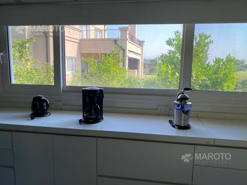 CASA EN VENTA EN BARRIO EL CANTON  – MAROTO PROPIEDADES