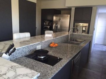 CASA EN VENTA EN BARRIO EL CANTON  – MAROTO PROPIEDADES
