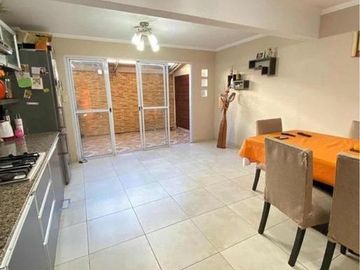 PH en venta - 2 Dormitorios 2 Baños - 85Mts2 - Morón