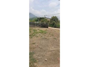 SE VENDE LOTE EN YUMBO TP 8268428