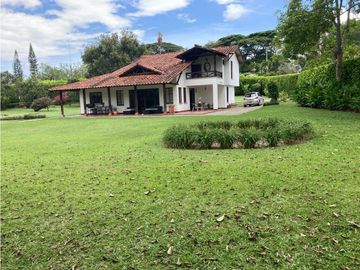 Se Vende Casa campestre Condominio Cerrado Club Campestre