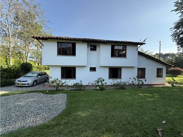 Se Vende Casa campestre Condominio Cerrado Club Campestre