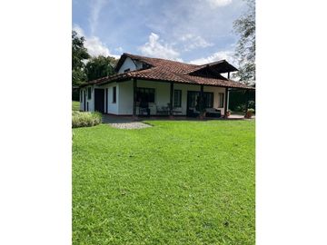 Se Vende Casa campestre Condominio Cerrado Club Campestre