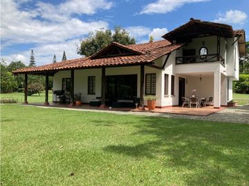 Se Vende Casa campestre Condominio Cerrado Club Campestre