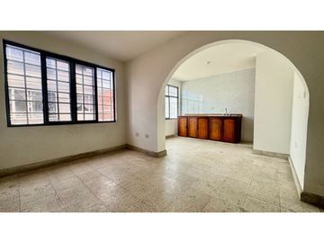 Casa bifamiliar de dos pisos más terraza en venta Barrio Santa Bárbara