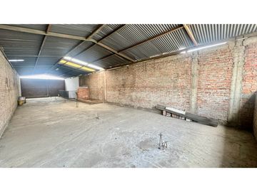 Casa bifamiliar de dos pisos más terraza en venta Barrio Santa Bárbara