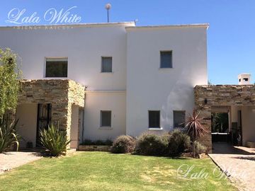 Venta - Casa en El Centauro - Canning