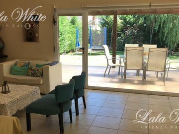 Venta - Casa en El Centauro - Canning