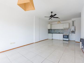 VENTA/PERMUTA - Departamento 2 dormitorios - Echesortu, Rosario.
