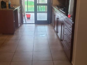 Casa en Venta-única en el barrio