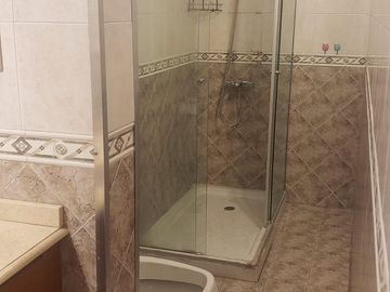 Casa en Venta-única en el barrio