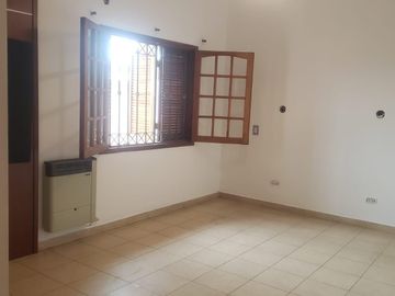 Casa en Venta-única en el barrio