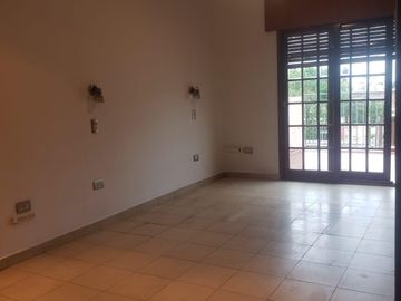 Casa en Venta-única en el barrio