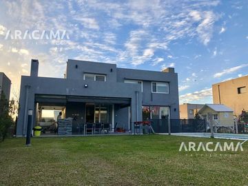 Casa en VENTA en Santa Rita - Canning
