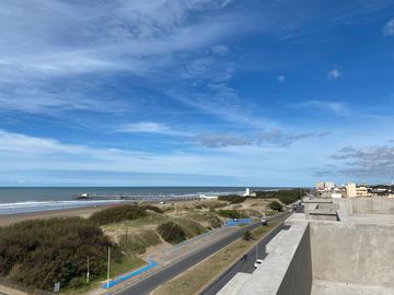 VENTA - DEPARTAMENTO 2 AMBIENTES MAR DE AJO -  FRENTE AL MAR