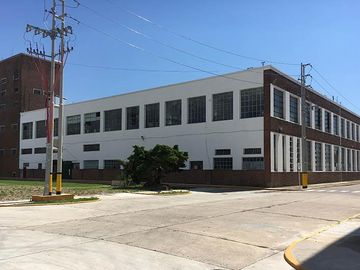 Parque Industrial - Galpón -  1370 m2 cubiertos - Alquiler - Quilmes