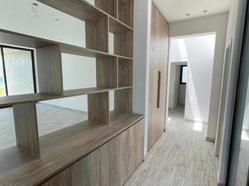 Casa en venta - 3 Dormitorios 4 Baños - Cocheras - 216,50Mts2 - El Naudir, Escobar