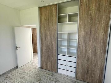 Casa en venta - 3 Dormitorios 4 Baños - Cocheras - 216,50Mts2 - El Naudir, Escobar