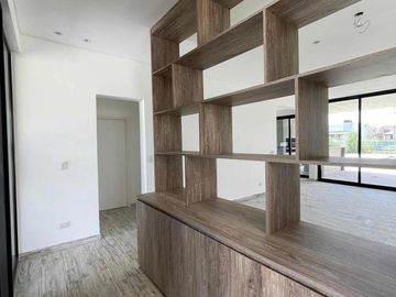 Casa en venta - 3 Dormitorios 4 Baños - Cocheras - 216,50Mts2 - El Naudir, Escobar