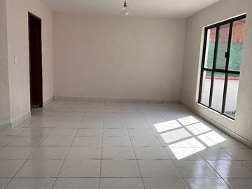 VENDO CASA EN LAGO DE GUADALUPE $4,100,000
