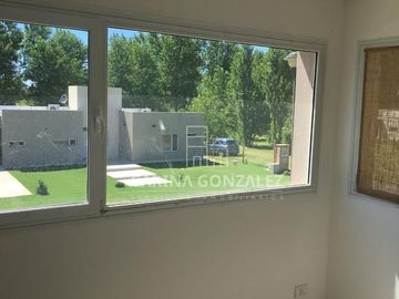 Venta de casa de 3 dormitorios en Plottier