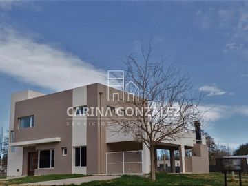 Venta de casa de 3 dormitorios en Plottier