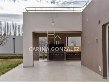 Venta de casa de 3 dormitorios en Plottier