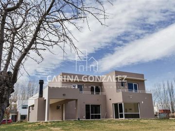 Venta de casa de 3 dormitorios en Plottier