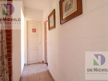 Venta Casa Chalet de 4 amb. con fondo y parrilla en  Berazategui, Oportunidad !!! APTA CREDITO
