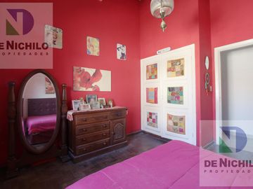 Venta Casa Chalet de 4 amb. con fondo y parrilla en  Berazategui, Oportunidad !!! APTA CREDITO
