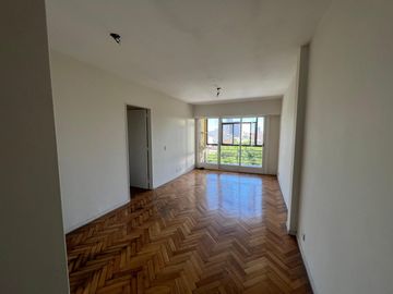 Departamento cuatro ambientes a la venta en Wilde