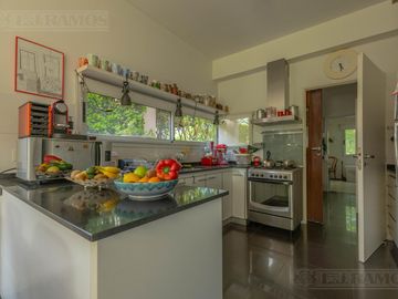 Casa con 3 dormitorios en venta en  Los Sauces - Nordelta