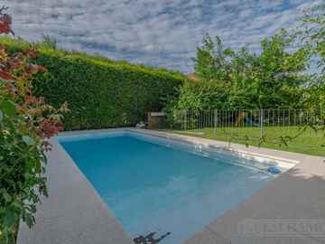 Casa con 3 dormitorios en venta en  Los Sauces - Nordelta