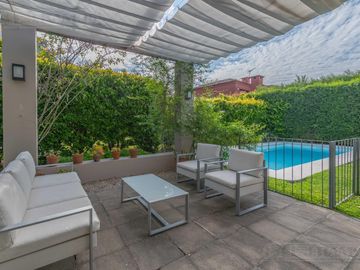Casa con 3 dormitorios en venta en  Los Sauces - Nordelta
