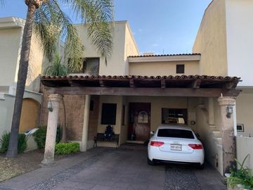 Casa en Venta en Jardines de Guadalupe - Coto Leal 9Y