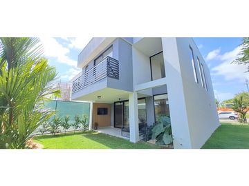 Casas Nuevas de 3 recámaras en IMATERRA, PANAMA PACIFICO