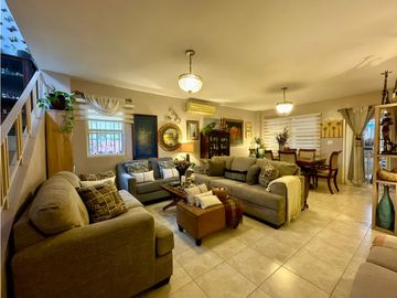 VENTA DE CASA EN VILLAS DEL GOLF cv