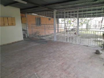 Sea Confiable vende amplia y céntrica propiedad en Las Tablas.