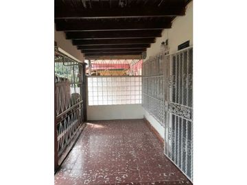 Sea Confiable vende amplia y céntrica propiedad en Las Tablas.