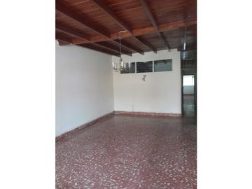 Sea Confiable vende amplia y céntrica propiedad en Las Tablas.