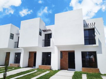 Casa en venta en Fraccionamiento Xana, Veracruz.