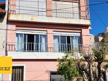 Casa PH en venta en Ramos Mejia Sur