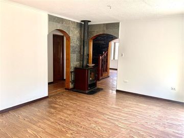 Casa en Venta en Cercana Av Santa Teresa / Tres Carrera / 5D 4B