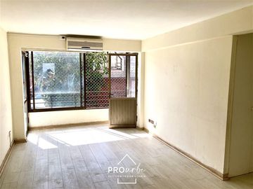 Departamento en Venta en Departamento 2 Dormitorios, Cerca Metro, Centros Comerciales