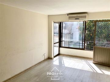 Departamento en Venta en Departamento 2 Dormitorios, Cerca Metro, Centros Comerciales
