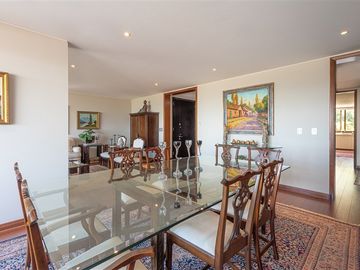 Departamento en Venta en Carolina Rabat 1010